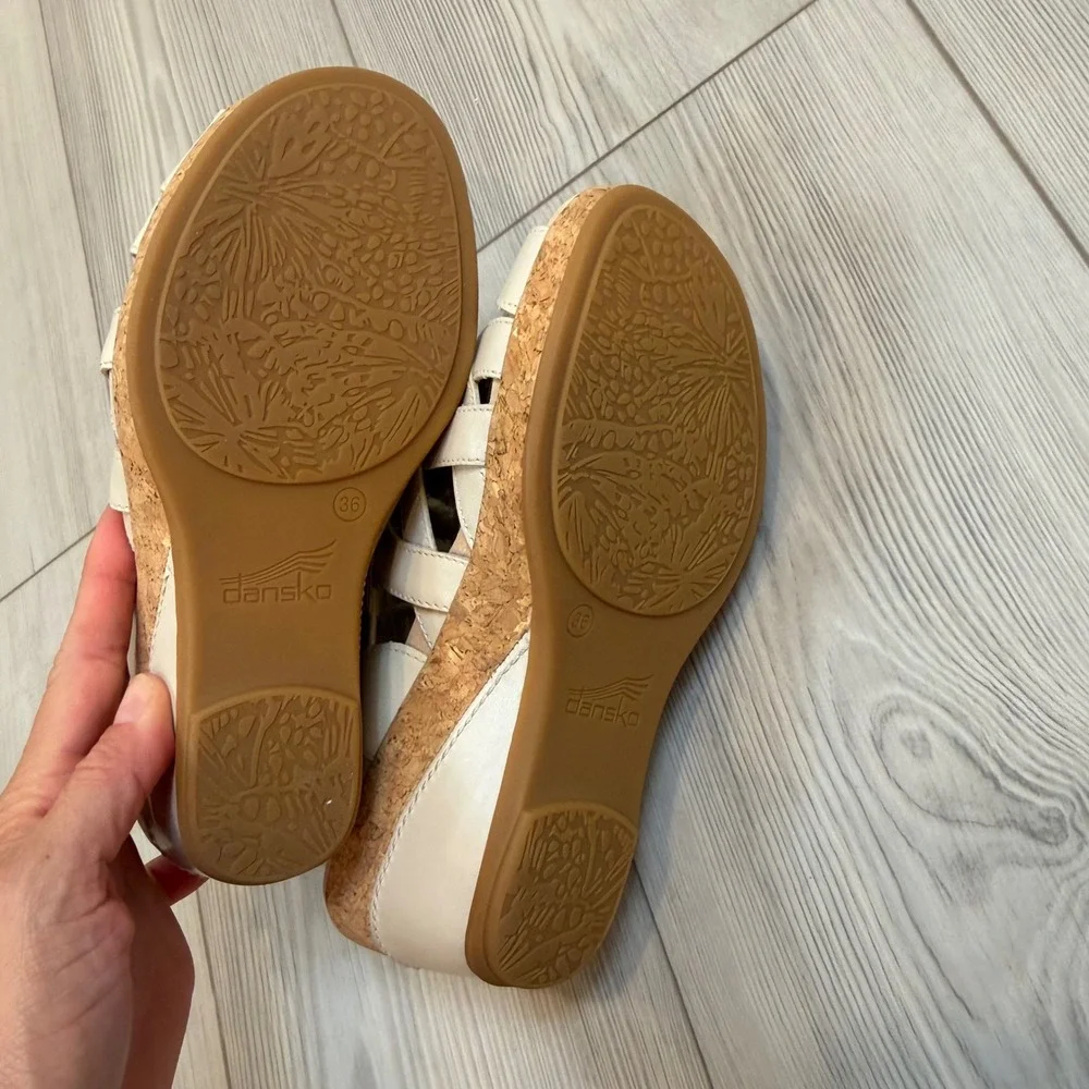 NEW Dansko Cecily Ivory Full Grain Leather Strappy Wedge Sandals Size 36 6-6.5
